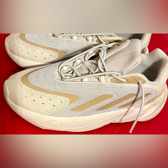Adidas Ozelia sneaker - Picture 1 of 5